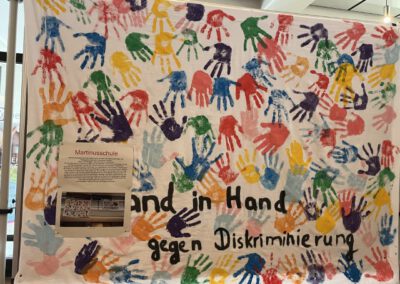 Ausstellung Hand in Hand gegen Rassismus 01
