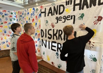 Ausstellung Hand in Hand gegen Rassismus 04